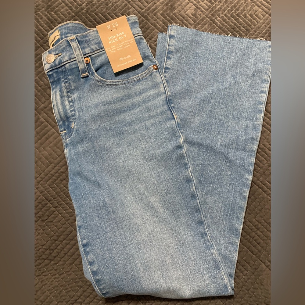Madewell Light Blue High-Rise Kick-Out Jeans size 26